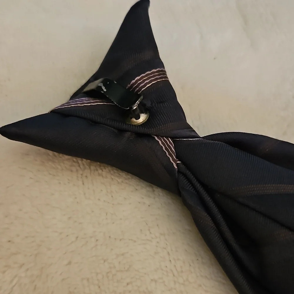 3/$30 Vtg AUSTIN MANOR 1980s Dark Gray Striped Slim Clip-on Tie